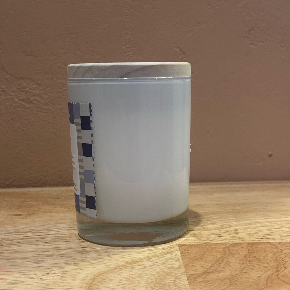 NEW storm Sensational Soy Blend Scented Candle. - Picture 5 of 6